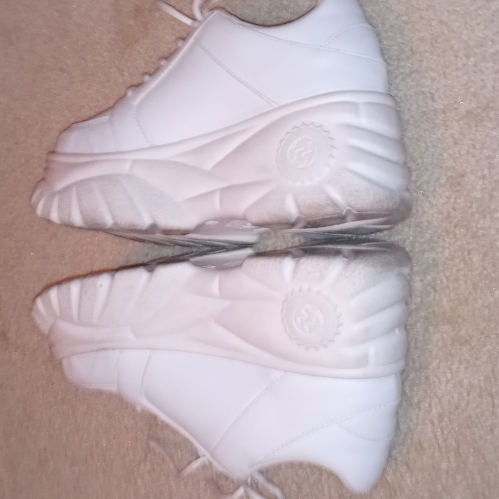 Urban Outfitters White  Sneakers Size 9 or 39 - Picture 6 of 8